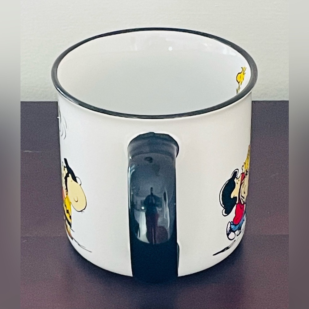 Pair Of Peanuts Snoopy Mugs:Snoopy and the Gang 21oz & Woodstock 15oz In EUC - Picture 6 of 16